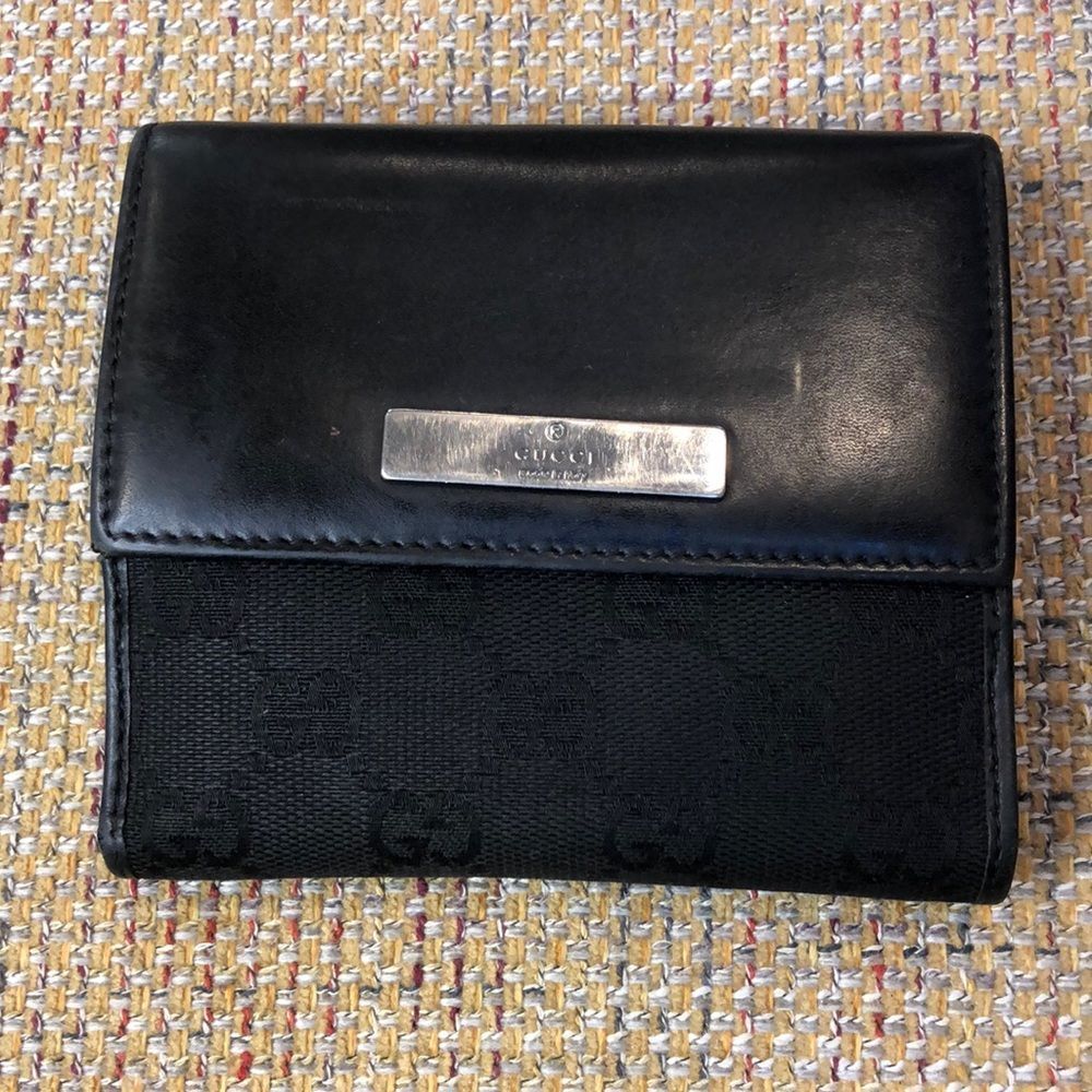 GUCCI GG Black Leather & Canvas Bifold Wallet w/ Billfold and Coin Section